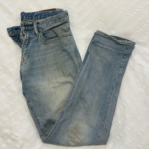 Light wash men’s Gap slim jeans